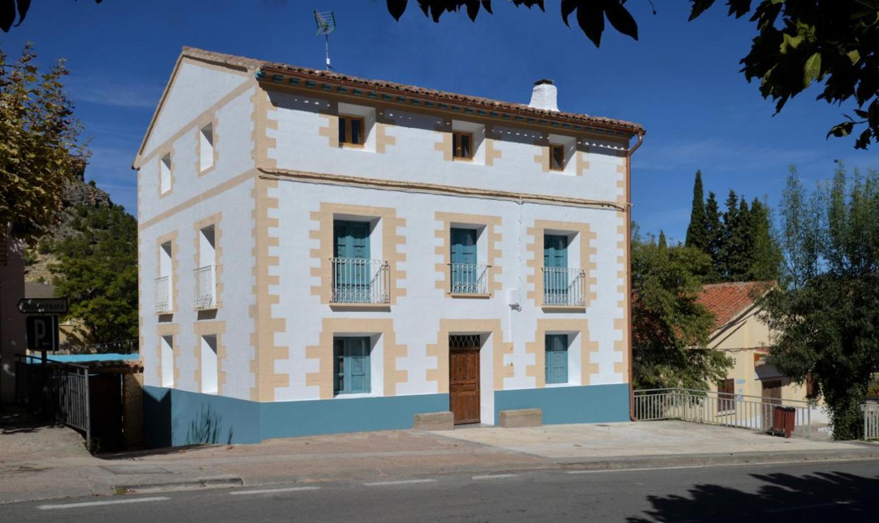 La Boutique Pension Nuévalos Buitenkant foto